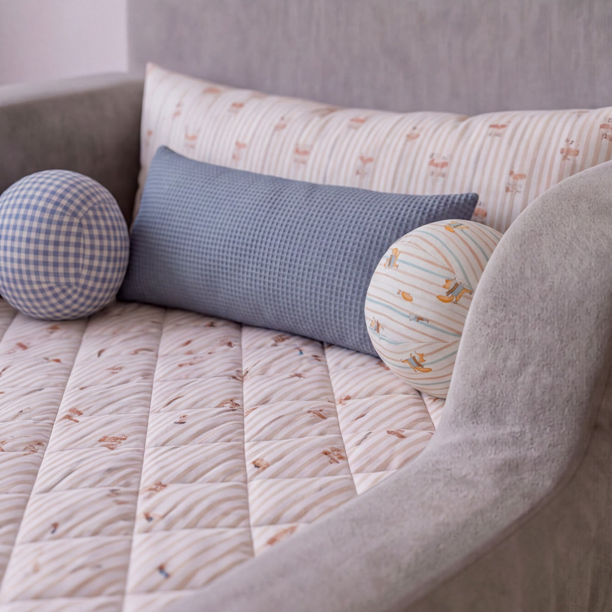 Cama Montessoriana Geow Cinza